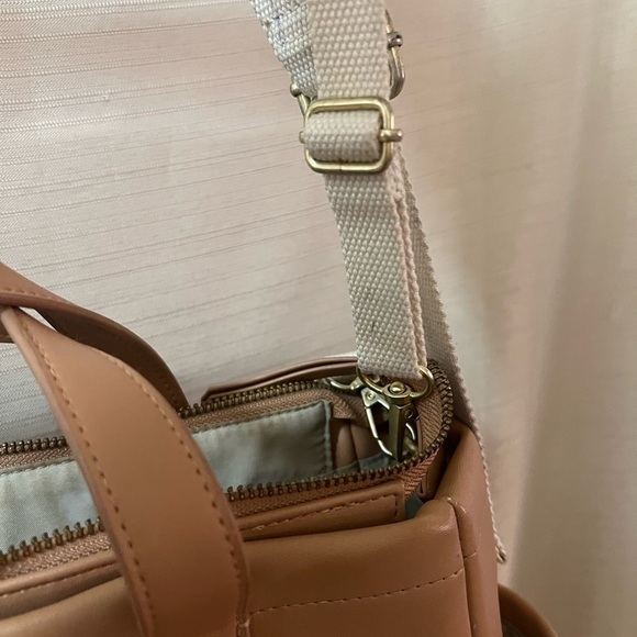 ⚪️ Skip Hop diaper bag beige classy multiple pockets - Picture 5 of 12